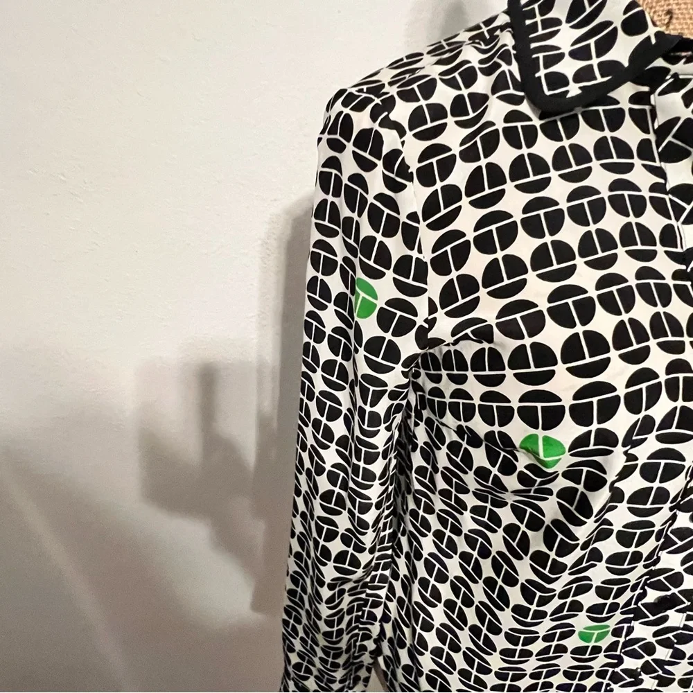 Trina Turk Cream Silk Blouse with Black and Green small - Picture 4 of 11